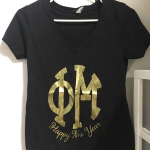 Phi Mu: Happy Mu Year bid day v neck!